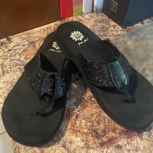 Yellow Box Black Sparkle Sandals